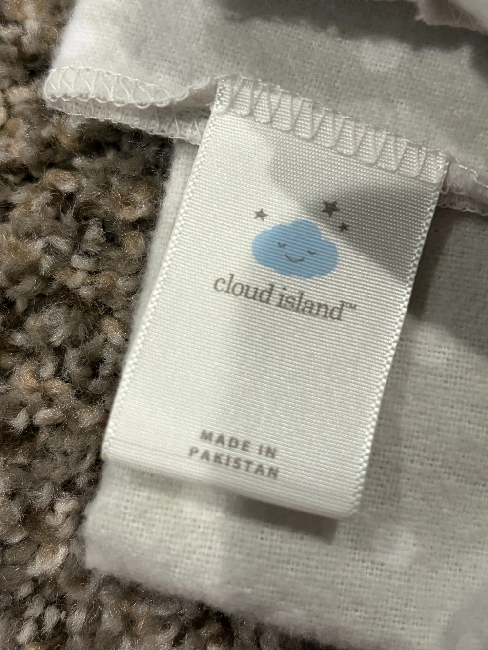 cloud island gray white